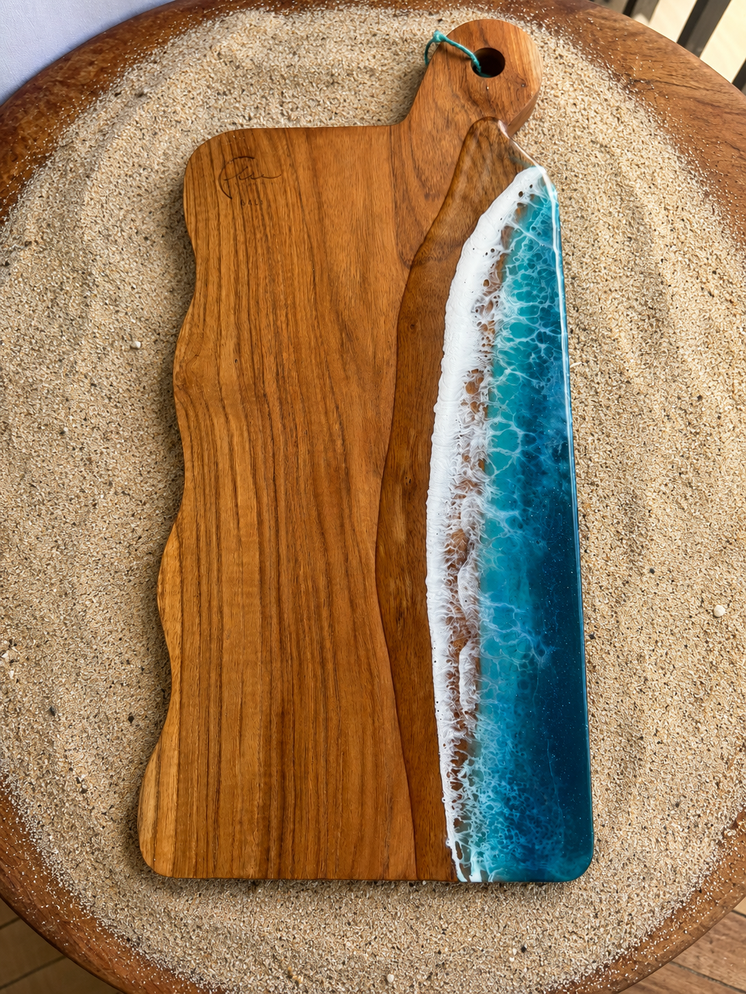 Wave Cutting Board Large