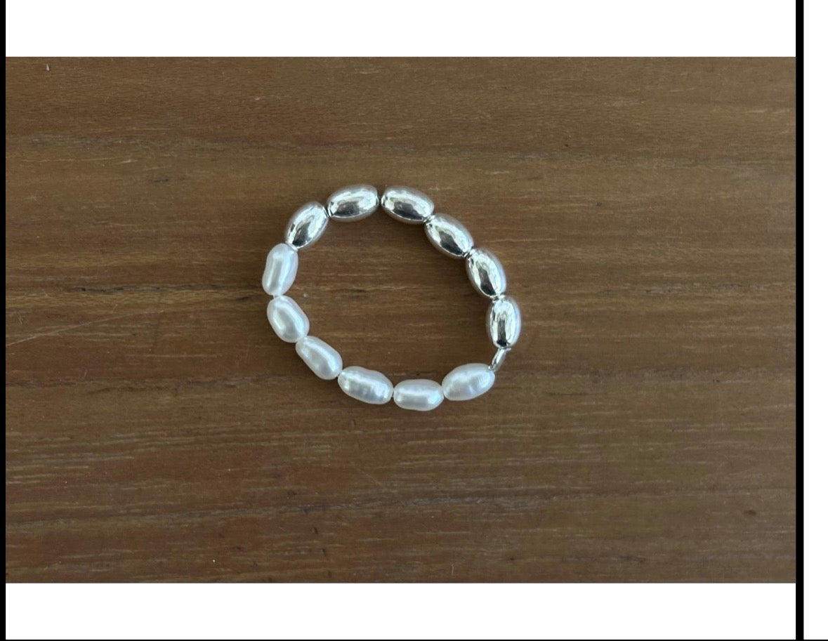 Pearl Naked Elastic Rings